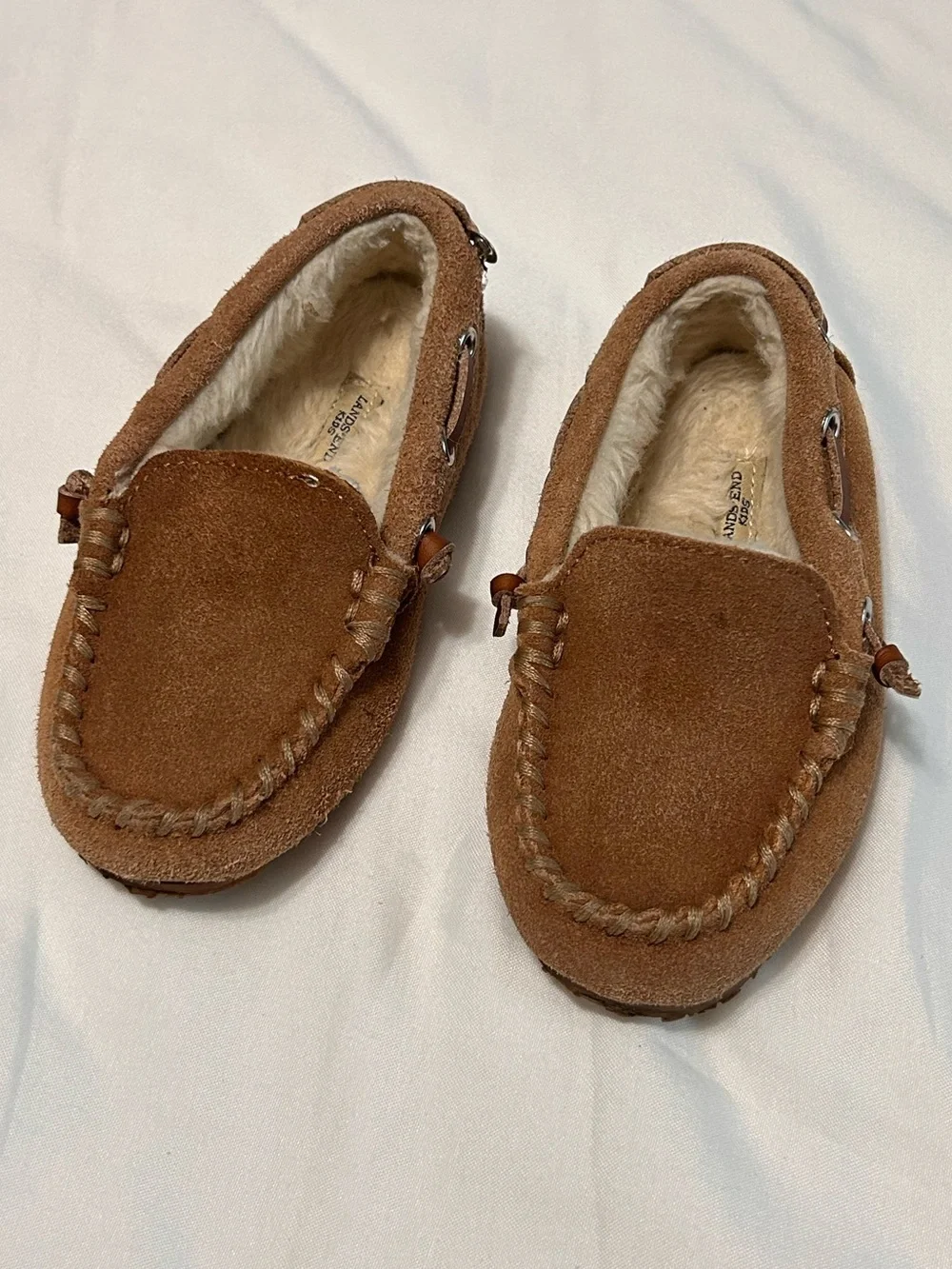 Lands End Kids Cozy Moccasin Slippers - Brown Suede with fur inside size 9-10